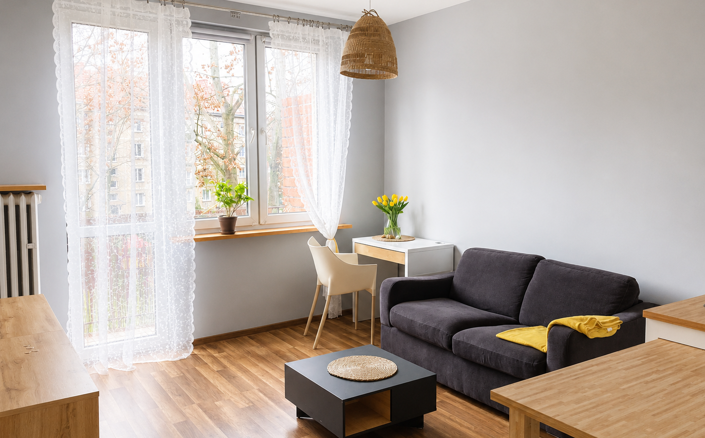 Dobra inwestycja! 2-pokojowe mieszkanie/balkon/piwnica – os. C.